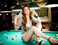 Juandi Davidlink agen poker onlineZhu Yanqin menyapu rambutnya yang indah ke arah angin